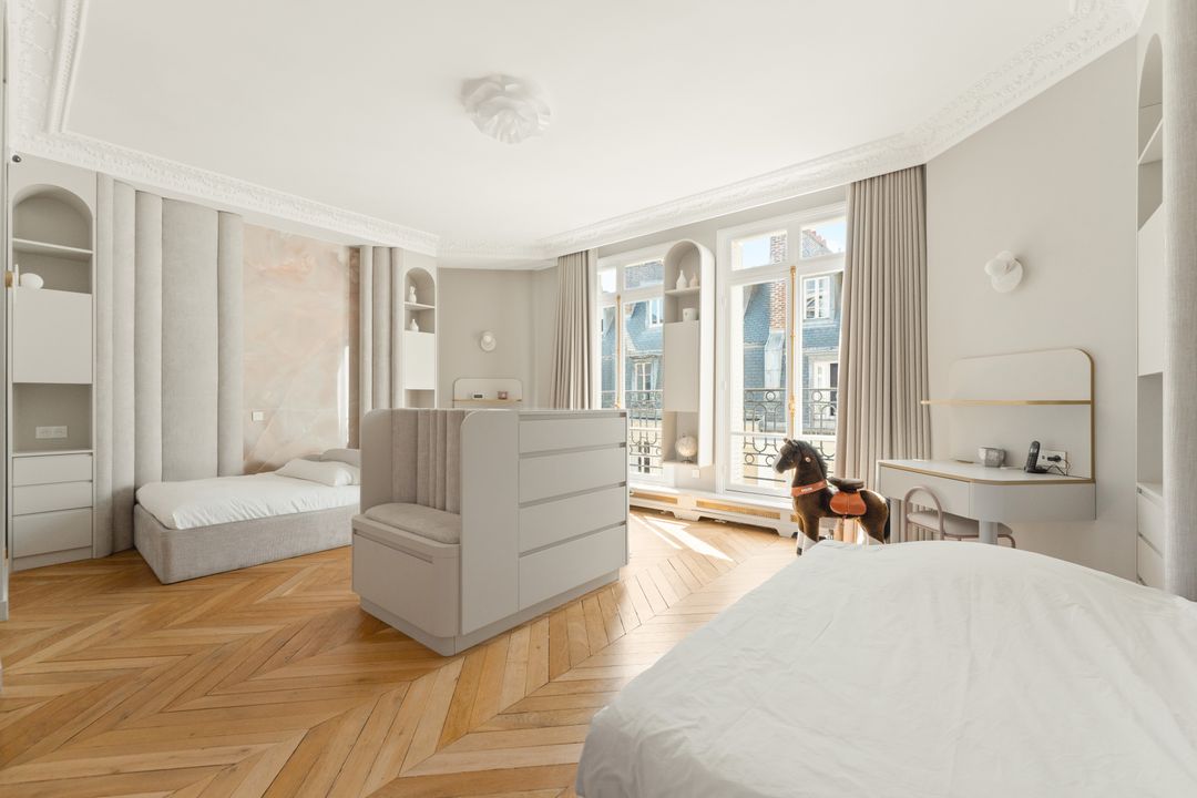 Paris - 25
