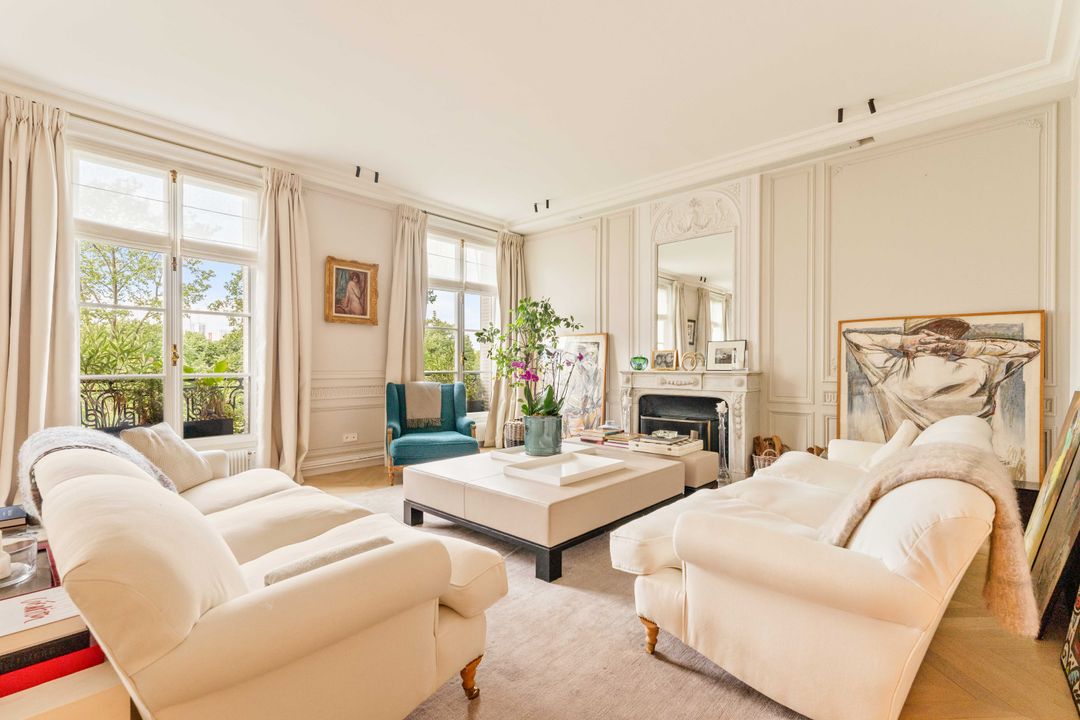 Paris - 9